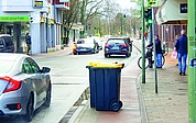 Was würden wohl Autofahrer sagen, wenn ihnen Mülltonnen so den Weg versperrten? (Foto: Strandmann)