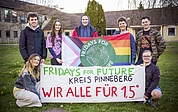 Die Fridays For Future-Ortsgruppe Kreis Pinneberg organisiert die Demo: Hanna Werner (von links), Christian Herrmann, Merle Drewitz, Arik Mertins, Sven-David Breuß, Patrick Leon Schultz und Oliver Richter (unten). (Foto: FFF Elmshorn)