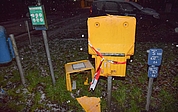 Dieser Briefkasten der Deutschen Post in Uetersen an der Ecke Eichenweg, Gerhart-Hauptmann-Straße wurde zerstört. (Foto: Frank)