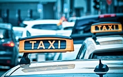 Taxis, Busse, Bahn – alles gut, aus Sicht der Jungen Union aber allein nicht ausreichend. Um Klima und Geldbeutel zu schonen, fordern die jungen Christdemokraten auch im Kreis Pinneberg so genanntes Ridesharing nach Moia-Vorbild. (Foto: pixabay)