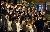 Die Chorknaben Uetersen und ihr Mädchenchor sangen teils gemeinsam. (Foto: Frank)