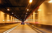 Im Elbtunnel kommt es zu Verkehrsbehinderungen. (Foto: Pixabay)