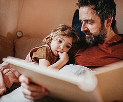Auch im Kreis Pinneberg sollten sich die Menschen die Vorweihnachtszeit nicht mit zu vielen Pflichtterminen und Aufgaben beladen und stattdessen für genügend entspannte Ausgleiche sorgen. (Foto: AOK/Colourbox/hfr)