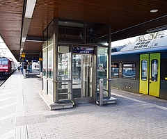 Noch ist der Aufzug im Elmshorner Bahnhof in Betrieb – aber nur bis zum Ende der Woche. (Foto: Frank)