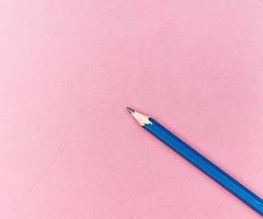 Elterninitiativen sammeln Unterschriften für einen zügigen Schulneubau. (Symbolfoto: Pixabay)