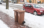 Mülltonnen hinter Schneehügeln können nicht geleert werden. (Quelle: Kreis Pinneberg/GAB)