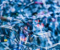 Jugendliche stahlen ein Fahrrad von einem Ständer am Kremper Bahnhof. (Symbolfoto: Pixabay)